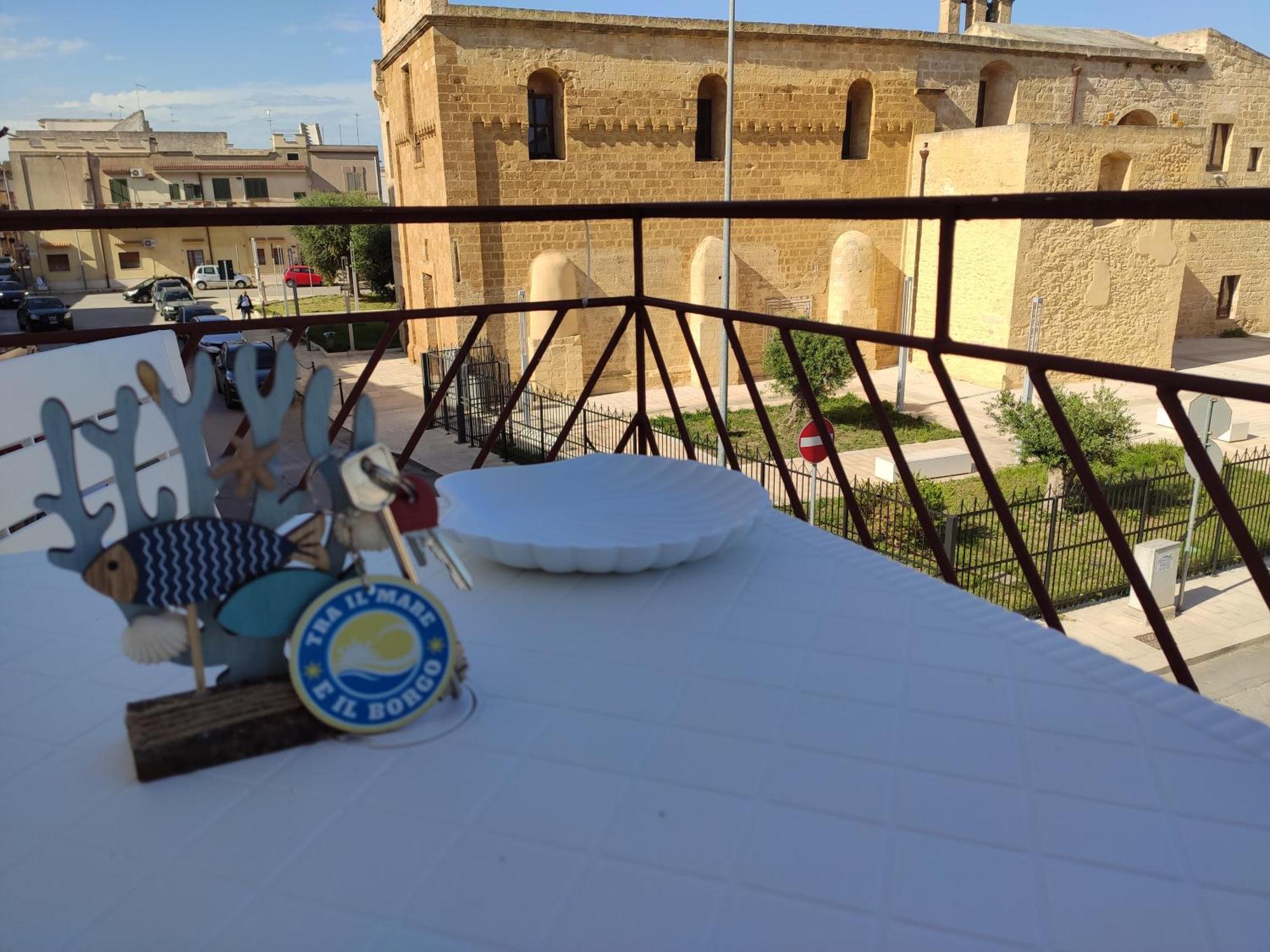 Tra Il Mare E Il Borgo - Pulsano Apartment Екстериор снимка